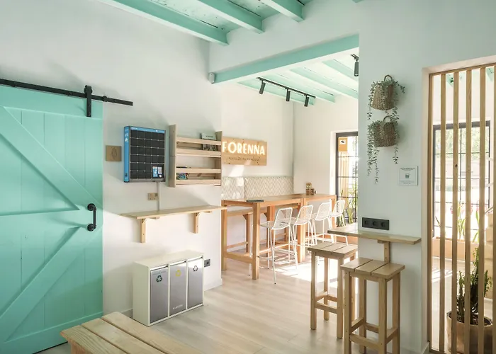 Forenna Hostel (Adults Only)