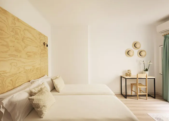 Forenna Hostel (Adults Only)
